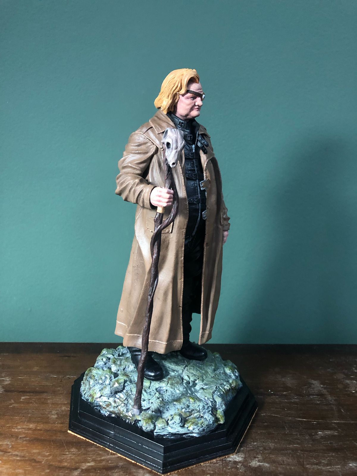 Action Figure Olho-Tonto Moody - Impressão 3D e Pintura Manual (26 cm)