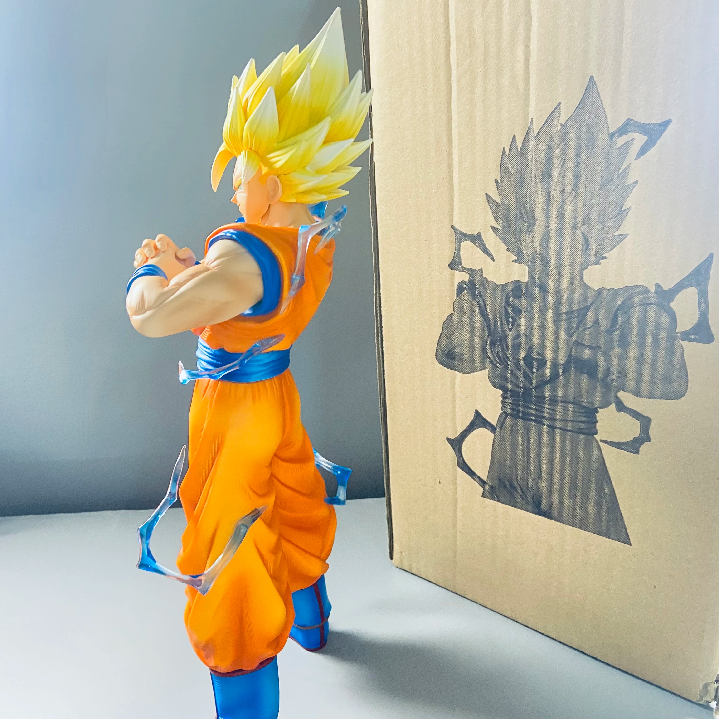 Action Figure Dragon Ball Z Goku Super Saiyajin 2 30cm