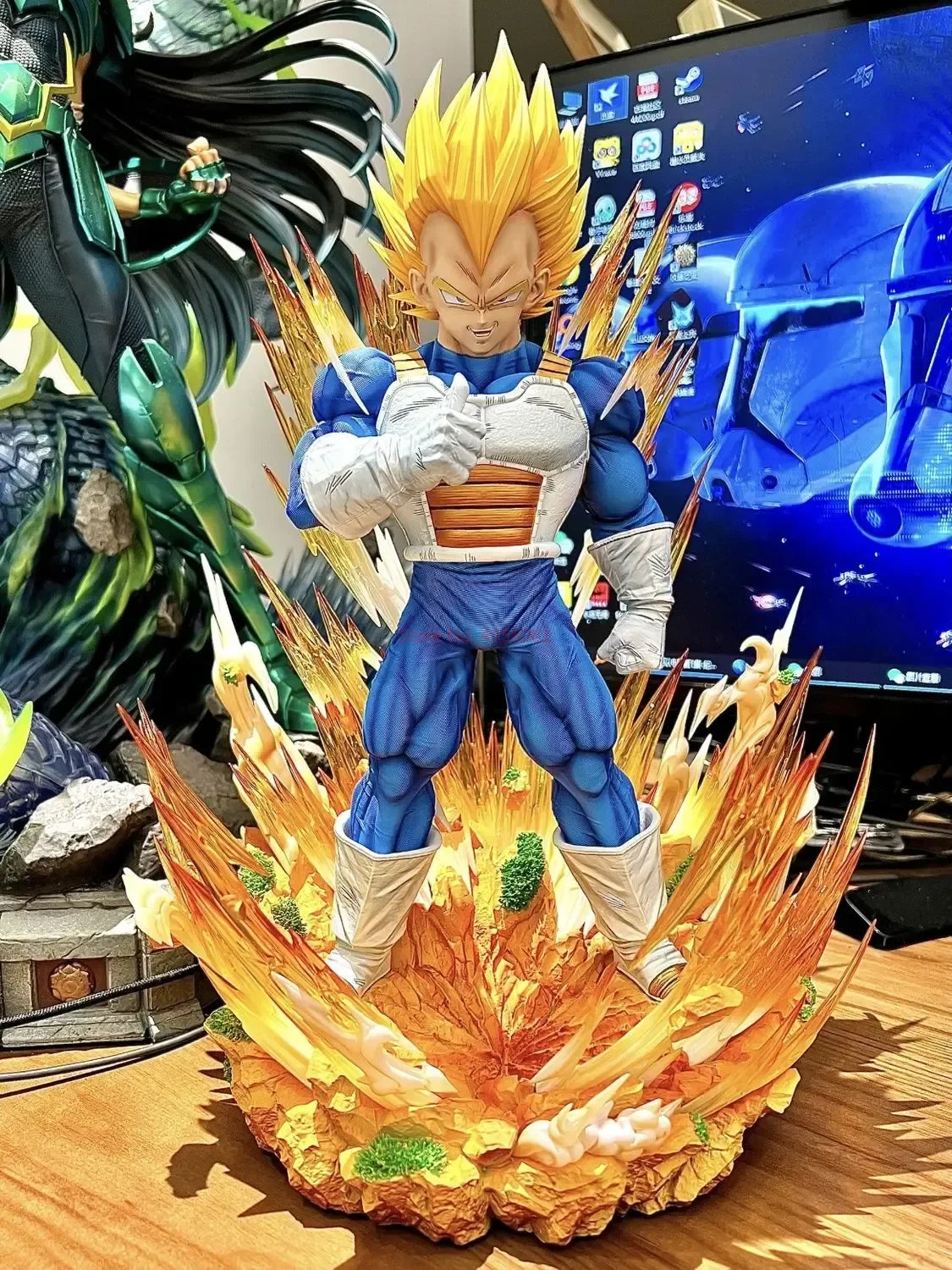 Majin Vegeta Super Saiyajin – Figura Colecionável 36cm | Dragon Ball Z