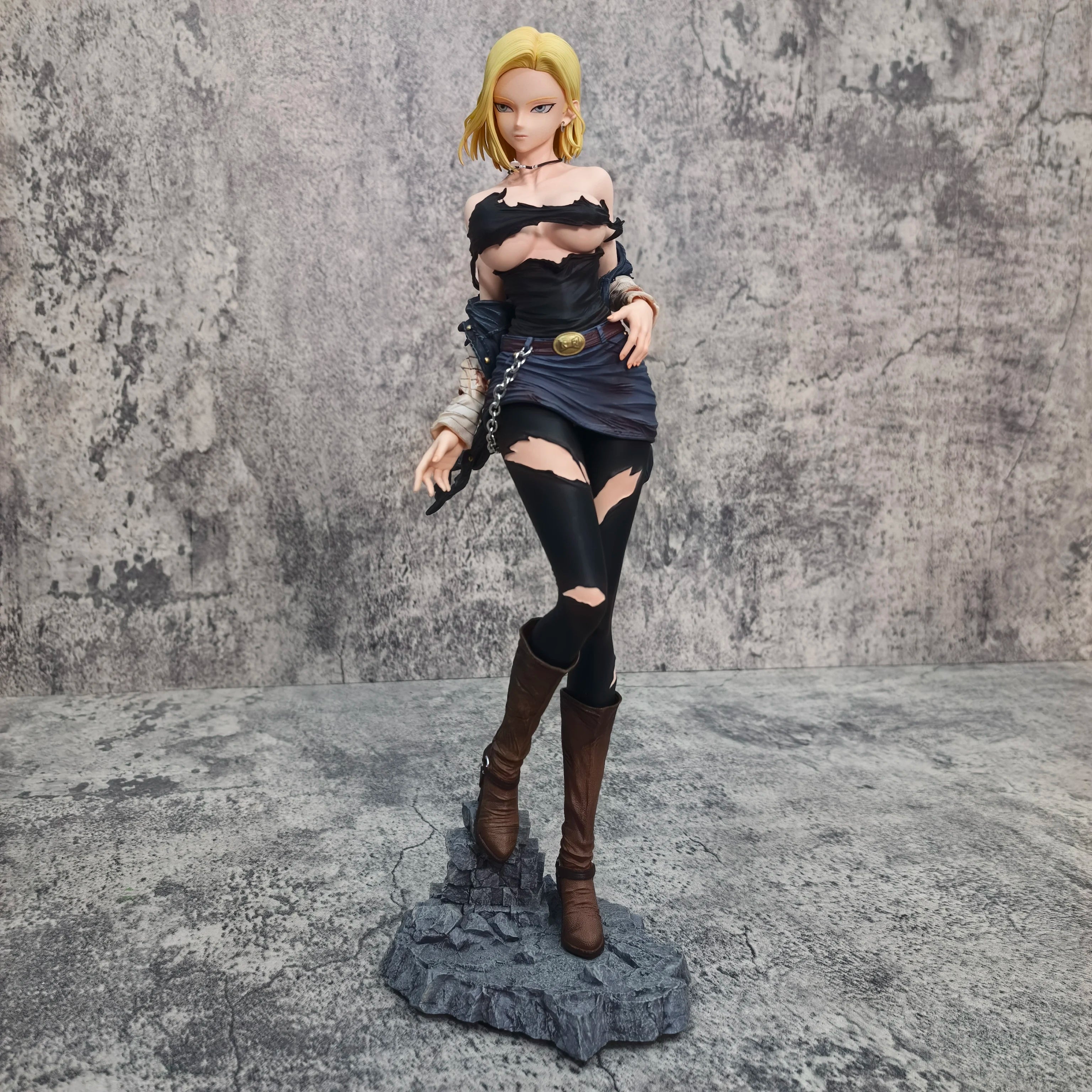 Estátua Dragon Ball – Android 18 (30 cm) | Figura PVC de Coleção 1/12