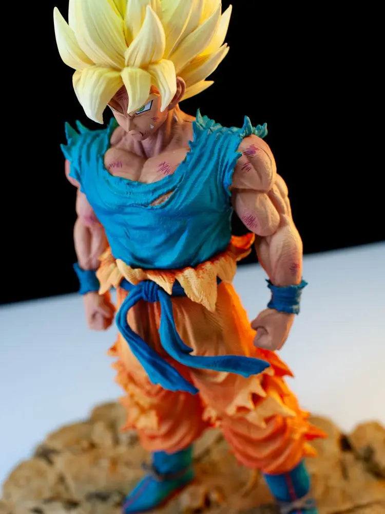 Action Figure Goku Super Saiyajin – Dragon Ball