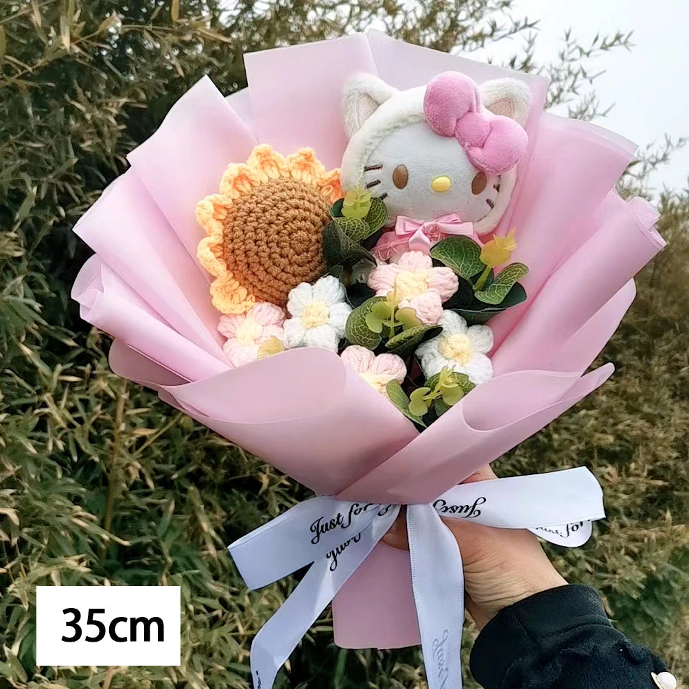 Buquê de Pelúcia Hello Kitty com Rosas de Sabão