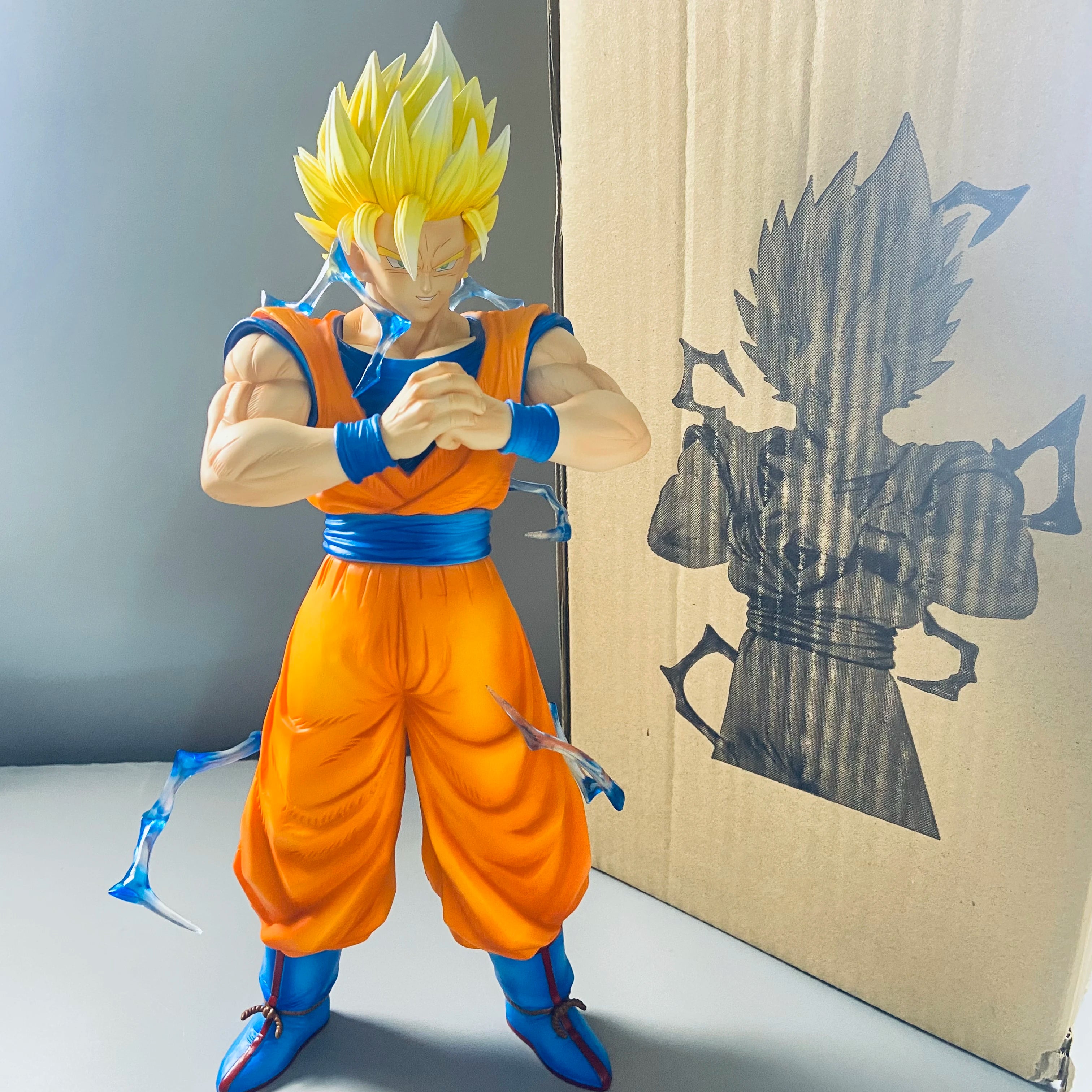 Action Figure Dragon Ball Z Goku Super Saiyajin 2 30cm